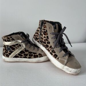 Ovye Leopard Print High-Top Sneakers